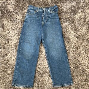 Levi’s Ribcage straight ankle jeans